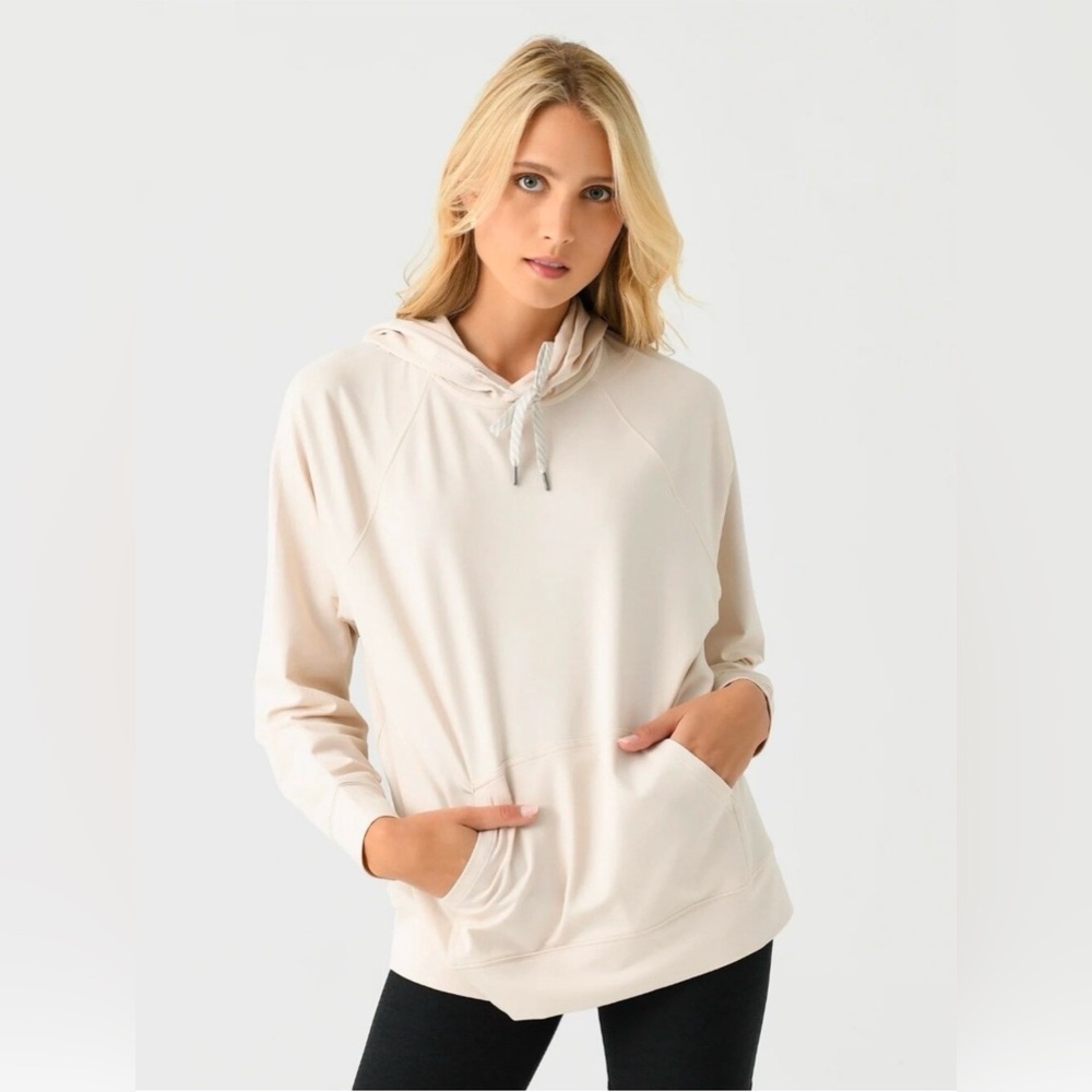 Vuori Halo Oversized Hoodie in Milkweed